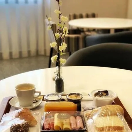 Emperatriz Iii 4* 산타마리타데토르메스