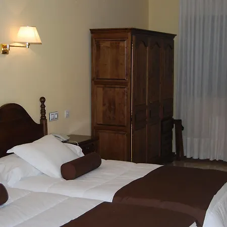 Emperatriz Iii 4*