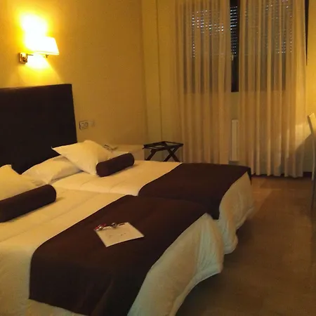 Emperatriz Iii Hotel