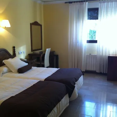 Emperatriz Iii 4* Santa Marta de Tormes