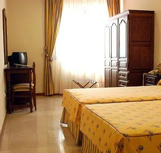 Emperatriz Iii Hotel 4*