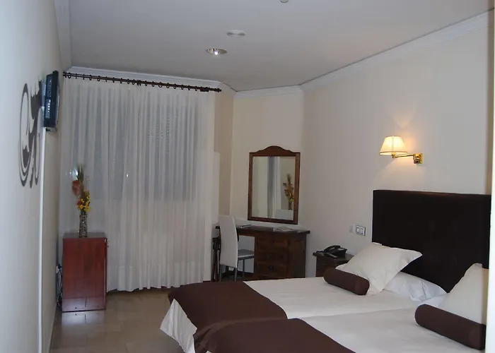 Emperatriz Iii 4* Санта Марта де Тормес