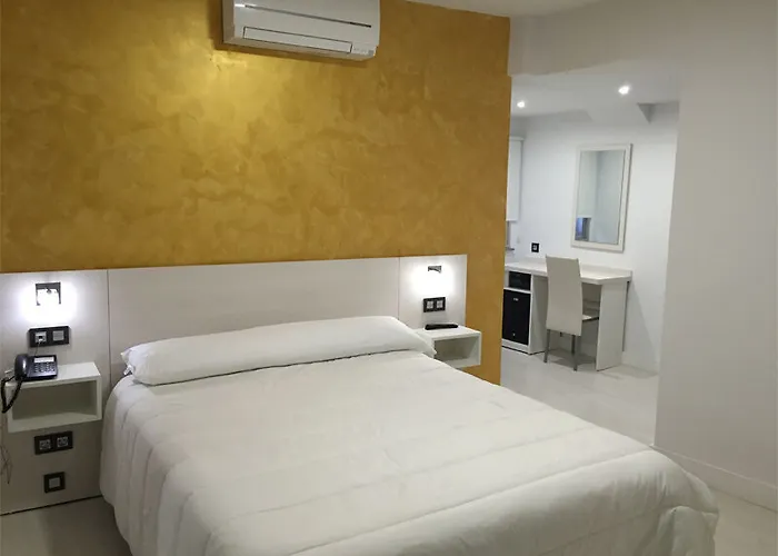 Emperatriz Iii Hotel