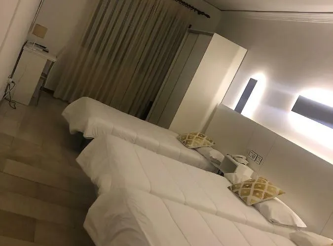 Emperatriz Iii Hotel